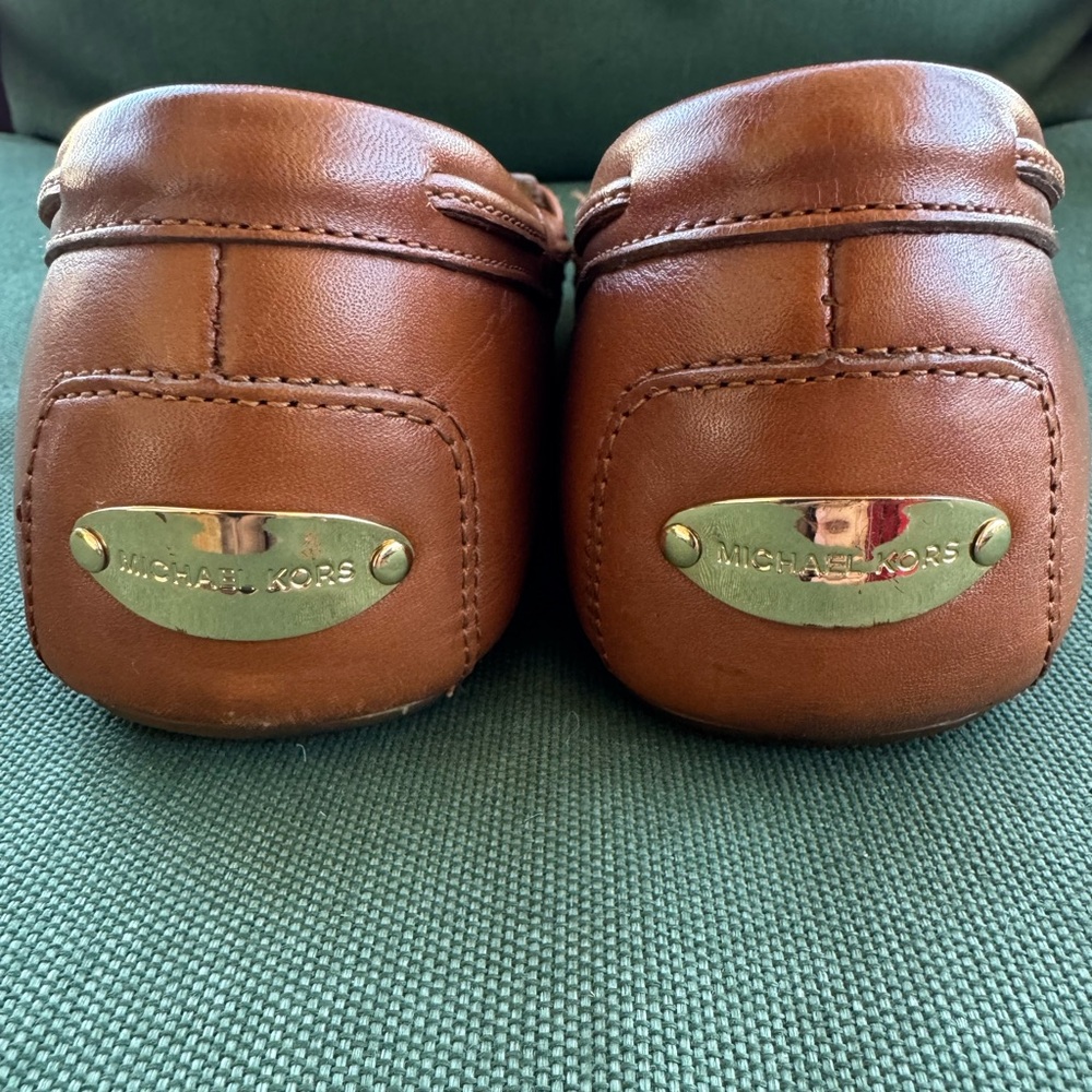 Michael Kors Women's Sutton Moccasin Flat Loafers - Picture 3 of 9